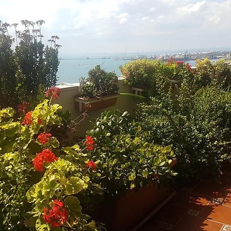 Amanda'S Panorama Apartment Taranto Luaran gambar