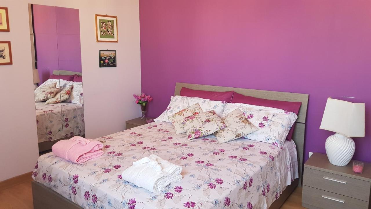 Amanda'S Panorama Apartment Taranto Luaran gambar