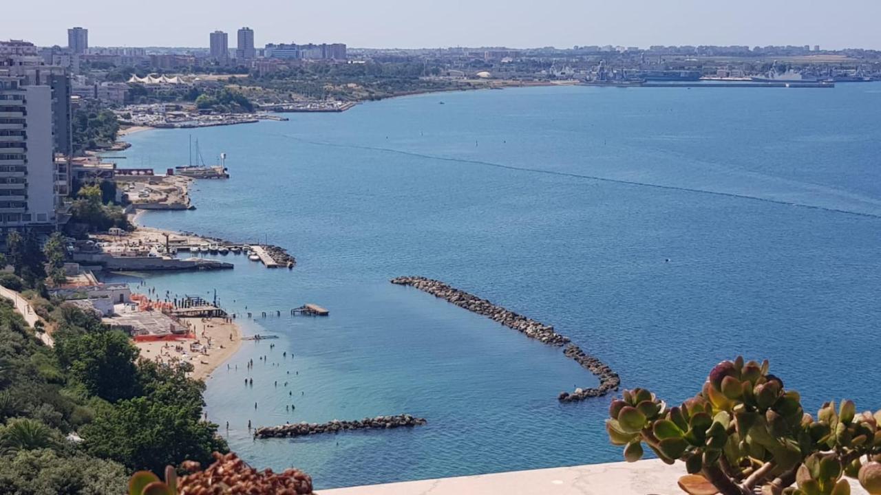 Amanda'S Panorama Apartment Taranto Luaran gambar