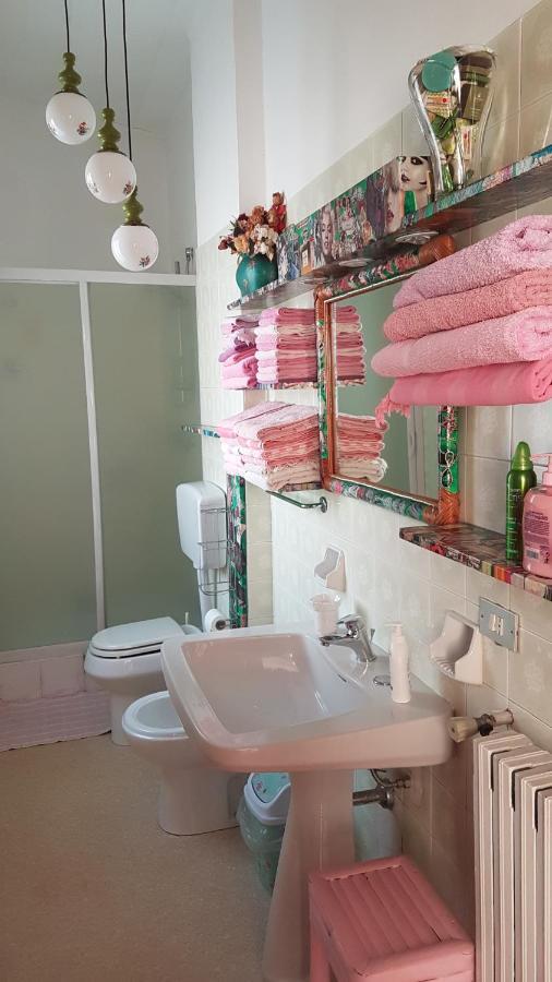 Amanda'S Panorama Apartment Taranto Luaran gambar